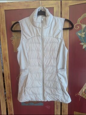 Lululemon Down For It All Vest Women’s Size 6 Gray Goose Down Pockets Active